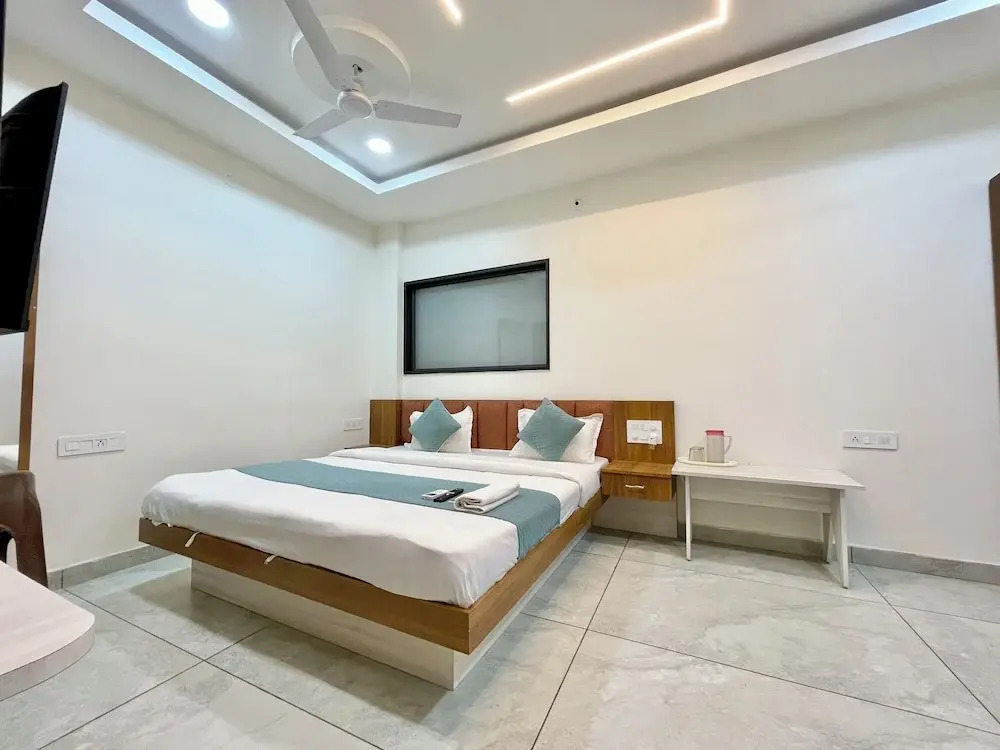 Удджайн: Hotel Shree Nakoda Paradise - Ujjain