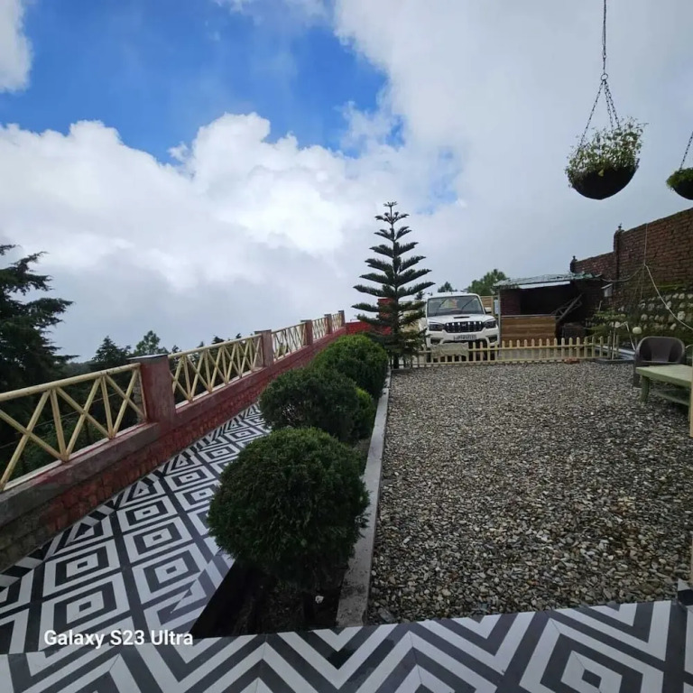 Массури: HR Windsong Homestay