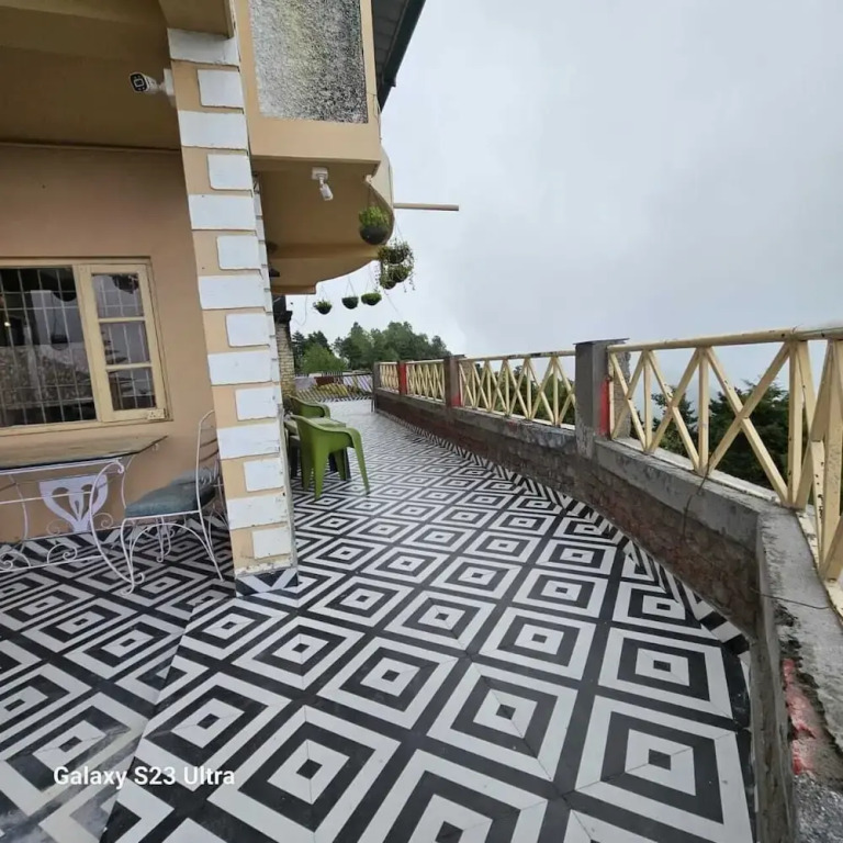 Массури: HR Windsong Homestay