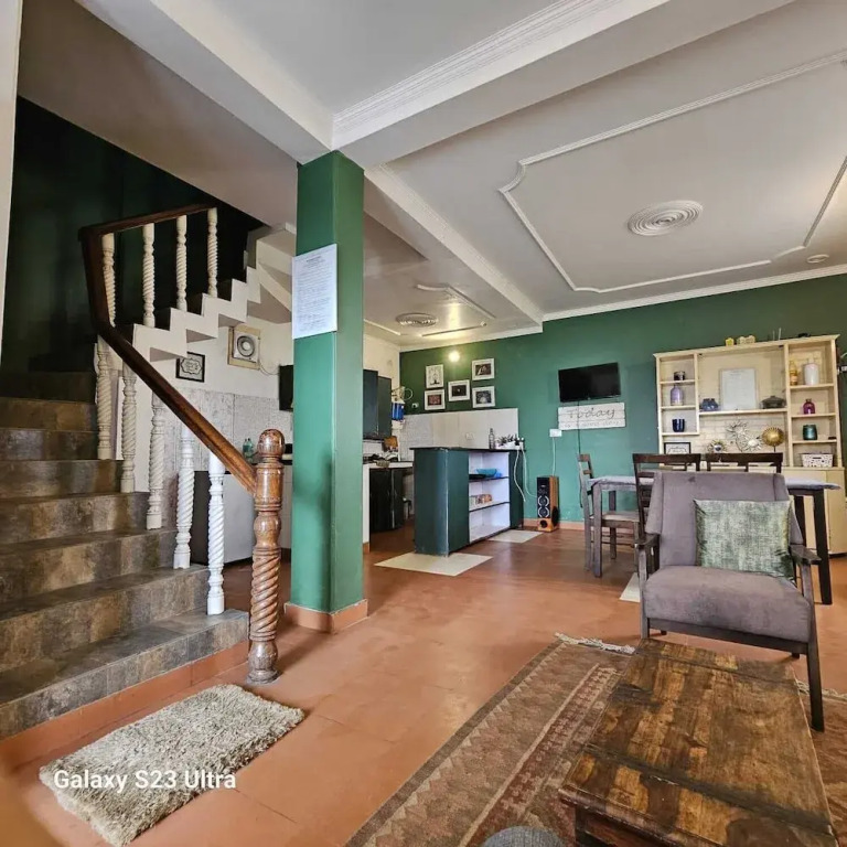 Массури: HR Windsong Homestay