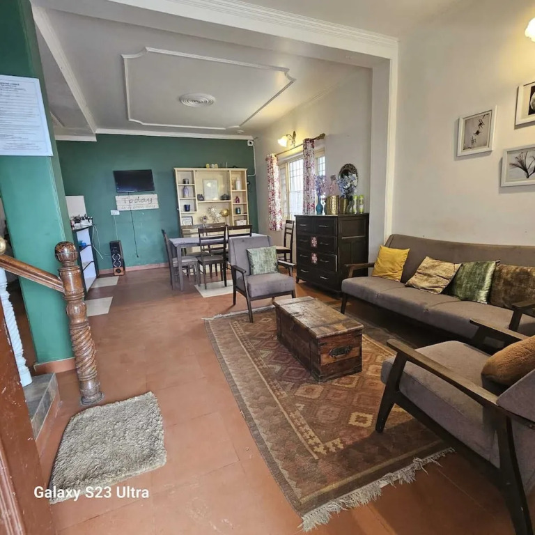Массури: HR Windsong Homestay