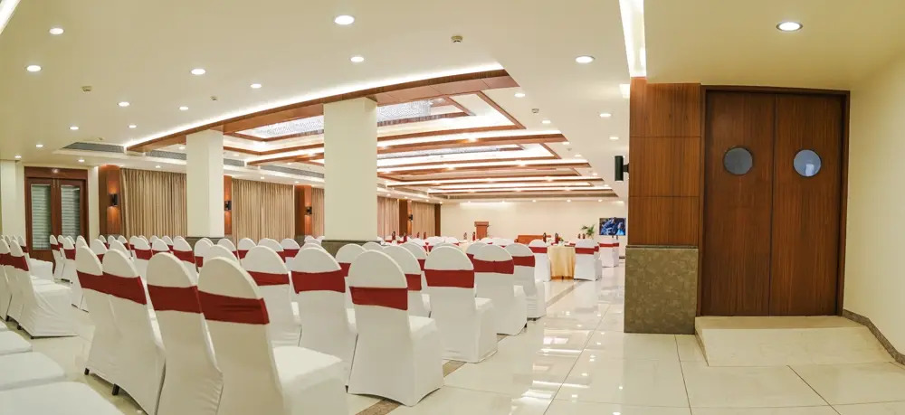 Индаур: Ramee Tarang Hotel Indore