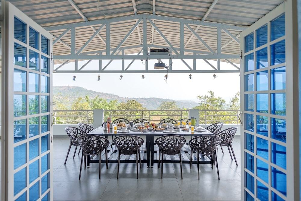 Лаваса: CosmicStays Ekantam - Mountain View Villa near Pune