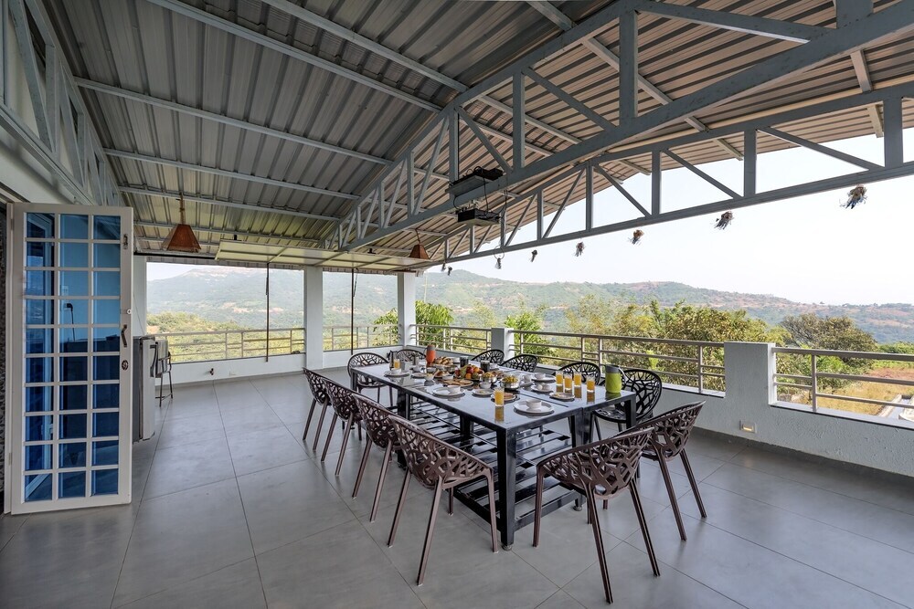 Лаваса: CosmicStays Ekantam - Mountain View Villa near Pune