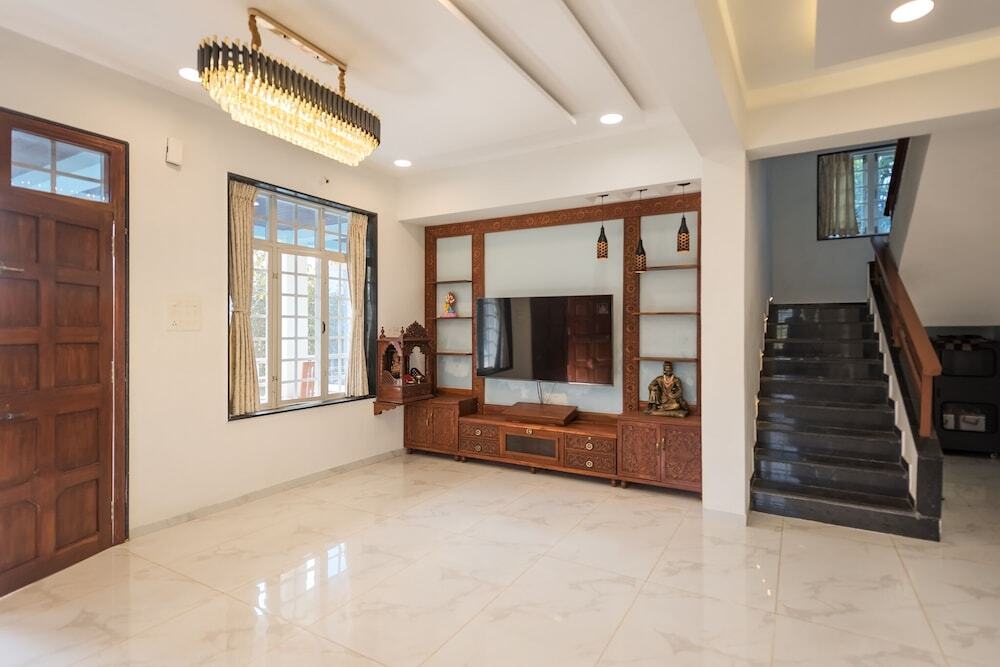 Лаваса: CosmicStays Ekantam - Mountain View Villa near Pune