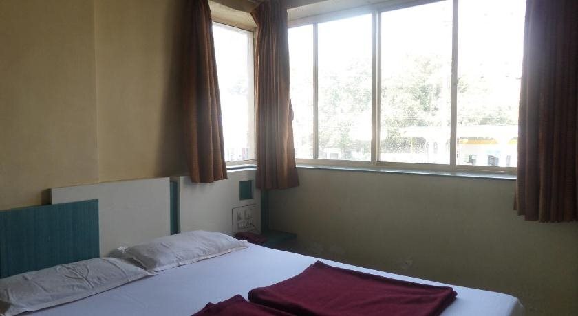 Нашик: Hotel Sai Ratna
