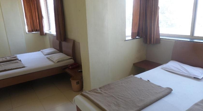 Нашик: Hotel Sai Ratna