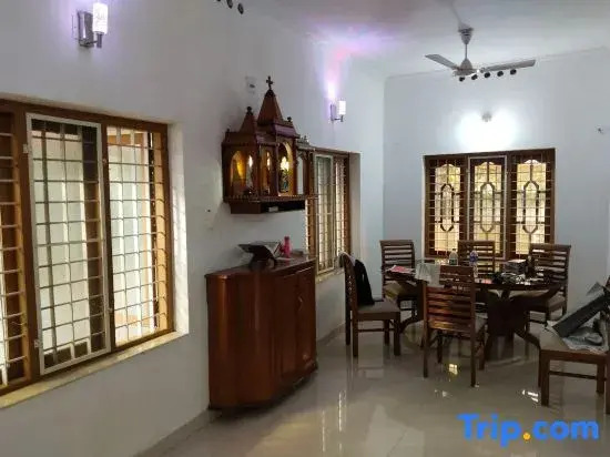 Ангамали: Full AC 4bhk townhouse, 10 mins from airport