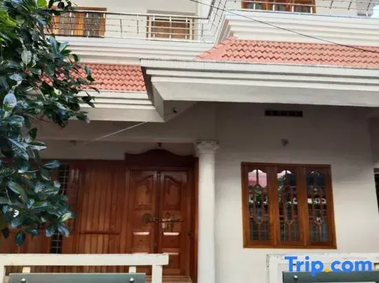 Ангамали: Full AC 4bhk townhouse, 10 mins from airport