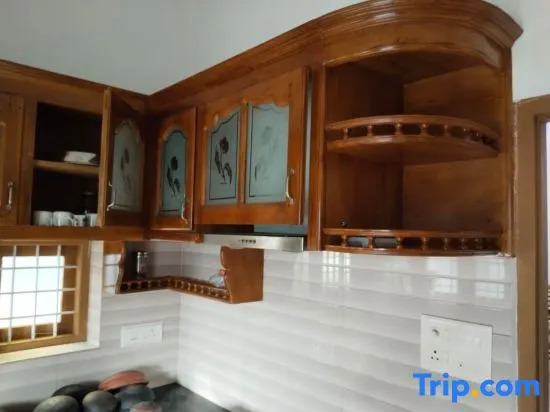 Ангамали: Full AC 4bhk townhouse, 10 mins from airport