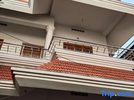 Ангамали: Full AC 4bhk townhouse, 10 mins from airport