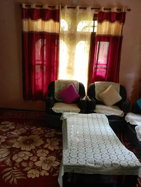 Джамму: POP HOME 92900 Khalida Homestay
