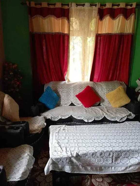 Джамму: POP HOME 92900 Khalida Homestay