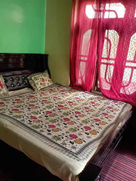 Джамму: POP HOME 92900 Khalida Homestay