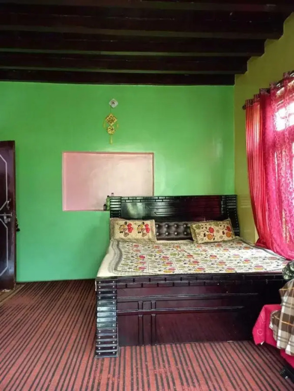 Джамму: POP HOME 92900 Khalida Homestay