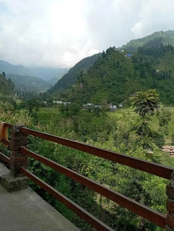 Джамму: POP HOME 92900 Khalida Homestay