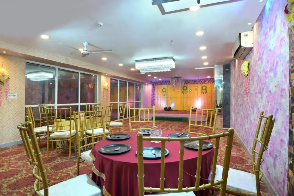 Нойда: Hotel Red York By Byob Hotels