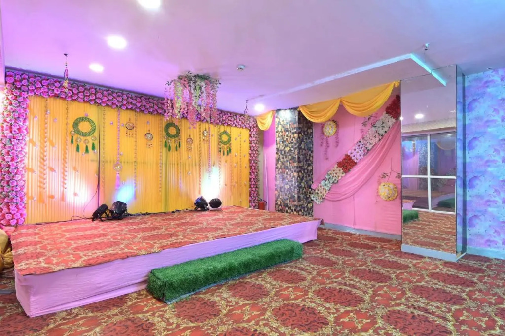 Нойда: Hotel Red York By Byob Hotels