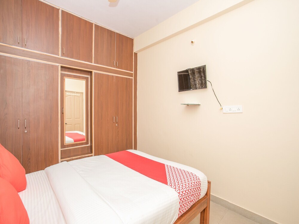 Бангалор: OYO 12776 SV Suites