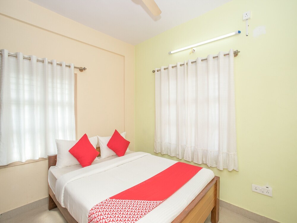 Бангалор: OYO 12776 SV Suites