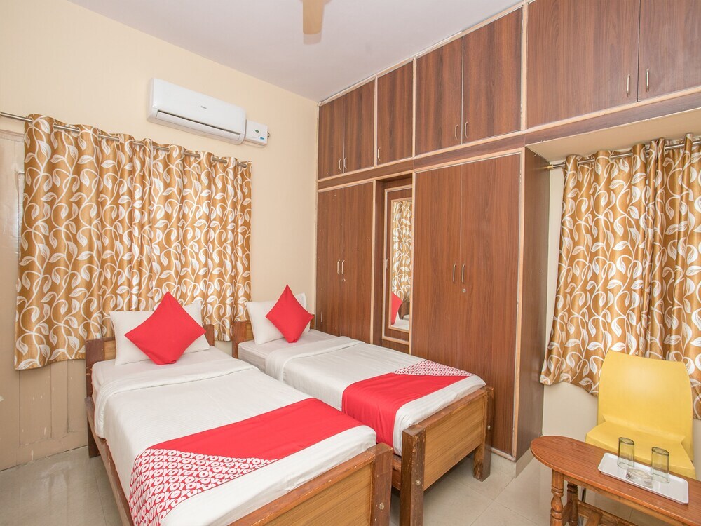 Бангалор: OYO 12776 SV Suites