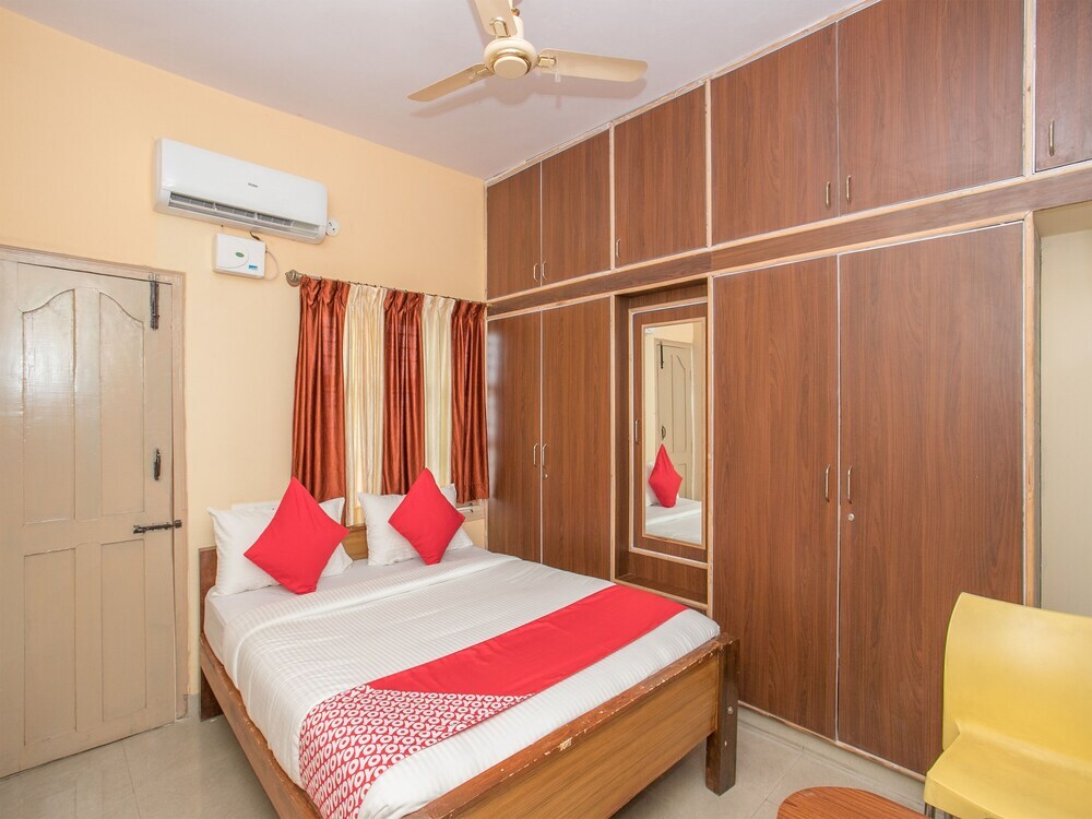 Бангалор: OYO 12776 SV Suites