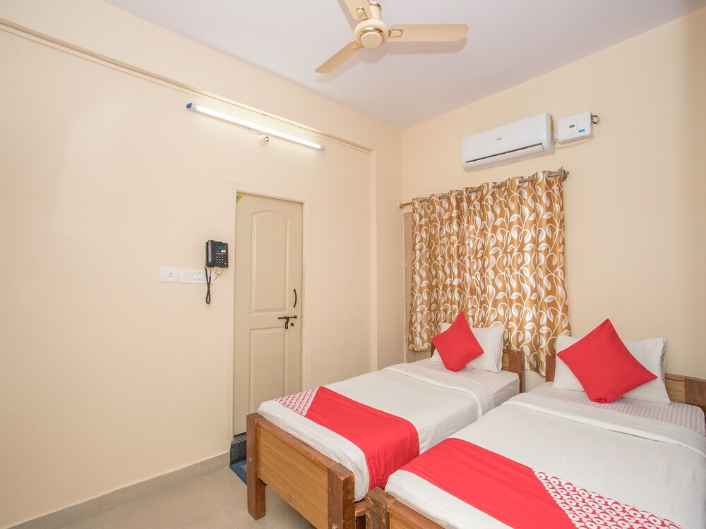 Бангалор: OYO 12776 SV Suites