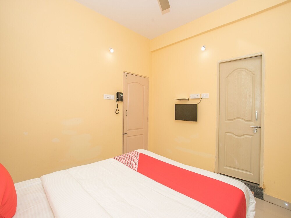 Бангалор: OYO 12776 SV Suites