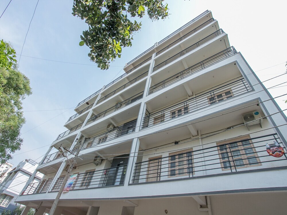 Бангалор: OYO 12776 SV Suites