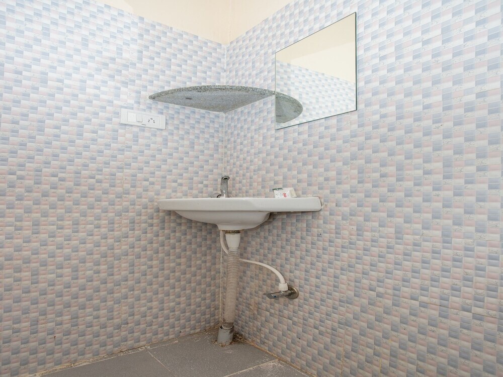 Бангалор: OYO 12776 SV Suites