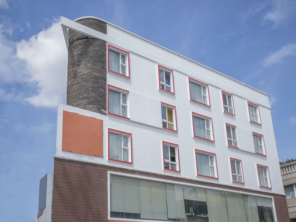 Бангалор: OYO Flagship 16484 Indiranagar