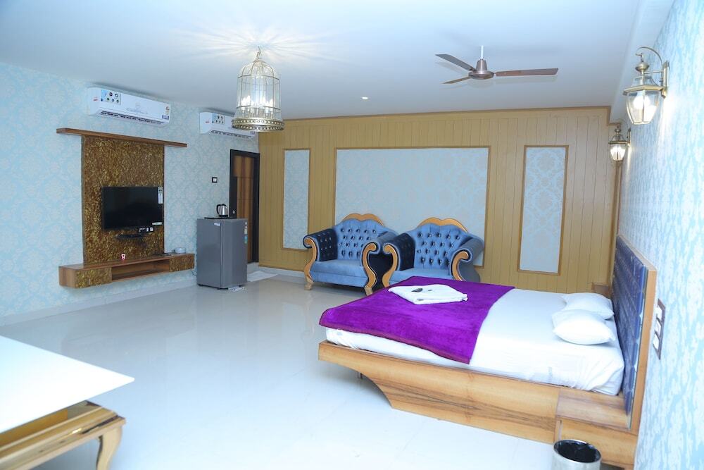 Райчур: Hotel Santoshi Novatel