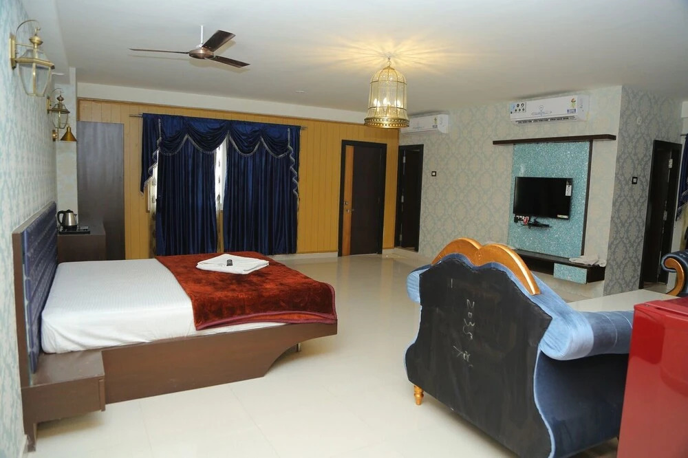 Райчур: Hotel Santoshi Novatel