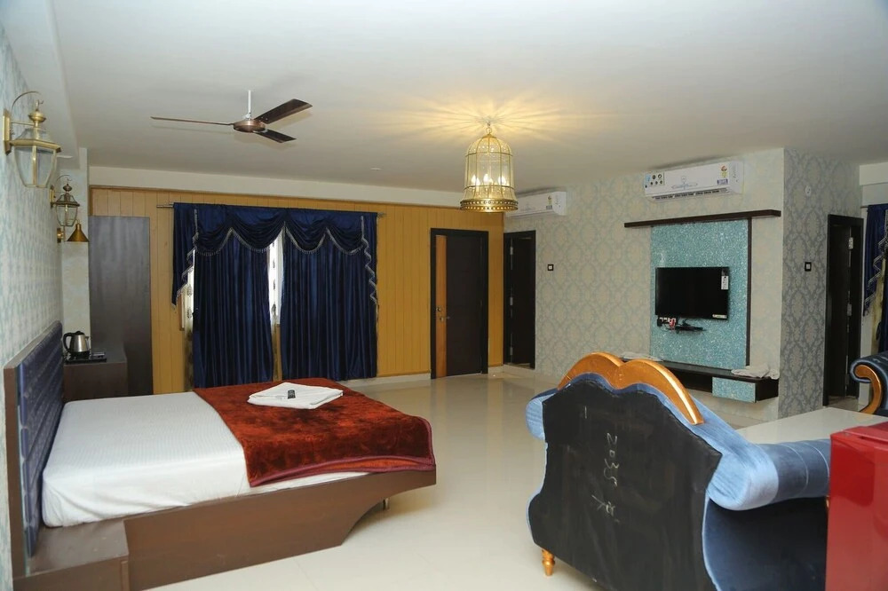 Райчур: Hotel Santoshi Novatel