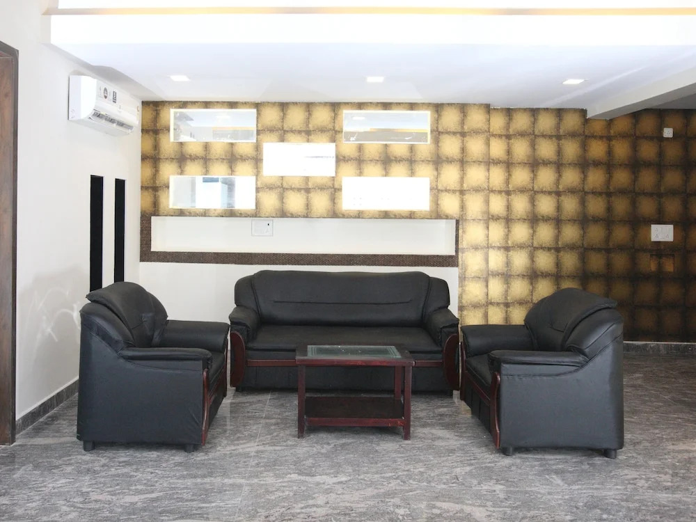 Ченнаи: Capital O 14043 Hotel Star Holiday