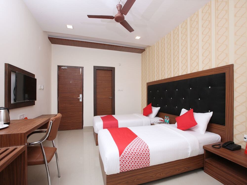 Ченнаи: Capital O 14043 Hotel Star Holiday