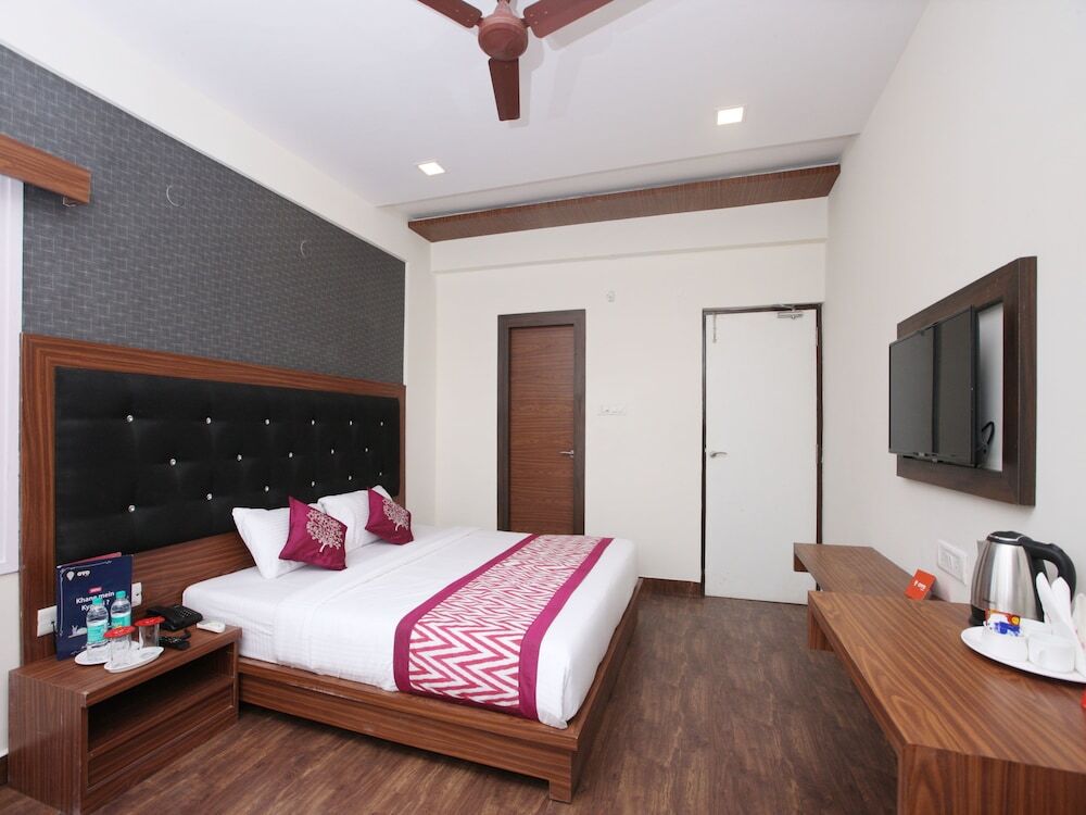 Ченнаи: Capital O 14043 Hotel Star Holiday
