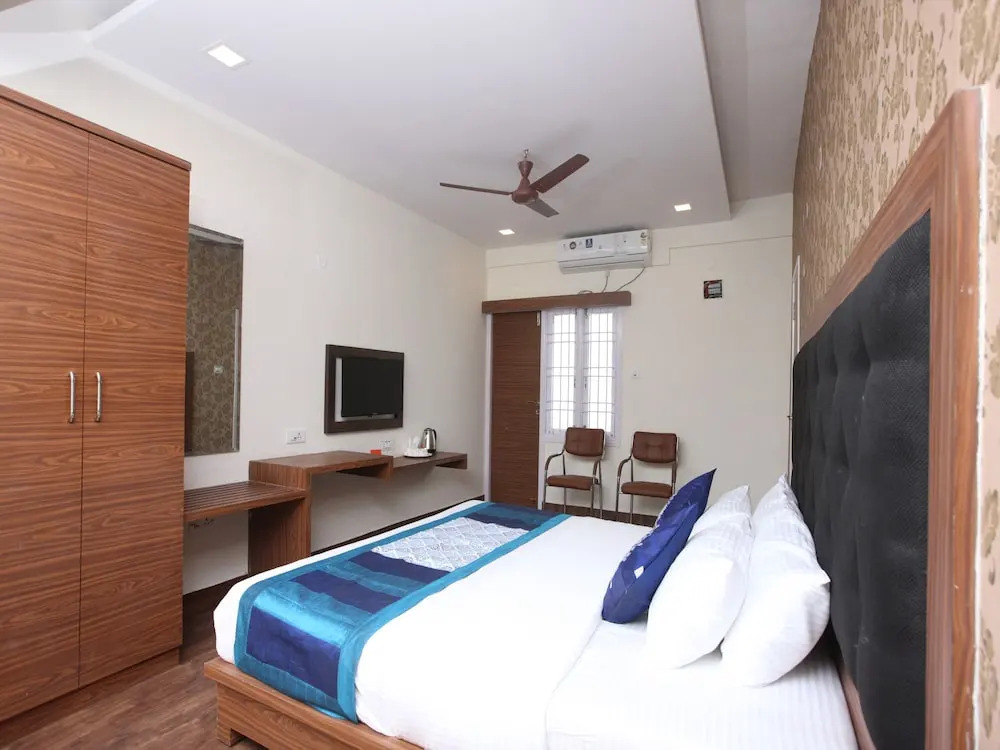 Ченнаи: Capital O 14043 Hotel Star Holiday