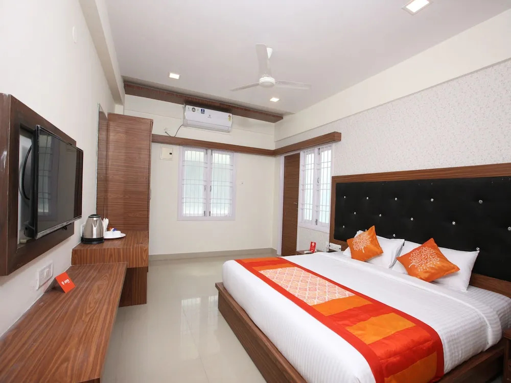 Ченнаи: Capital O 14043 Hotel Star Holiday