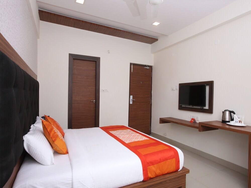 Ченнаи: Capital O 14043 Hotel Star Holiday
