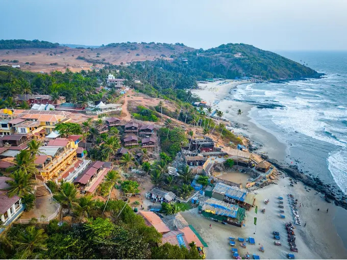 Вагатор: Alcove Beach Resort