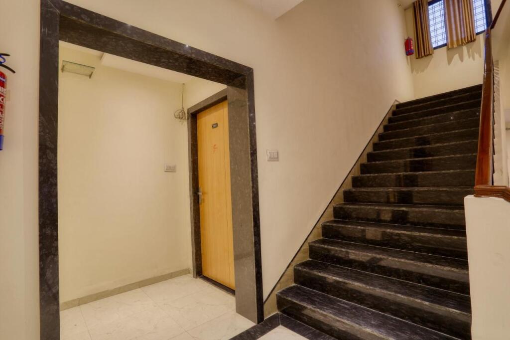 Индаур: Hotel Konark