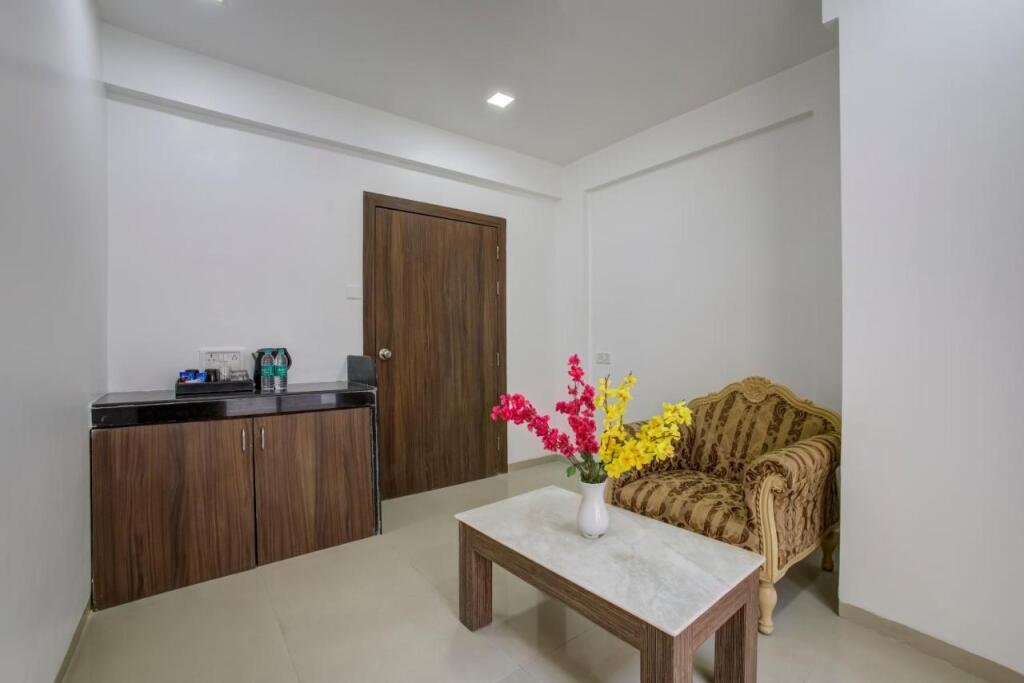Пуна: StayBird - AERITH STUDIOS, Exclusive Residences, Kharadi