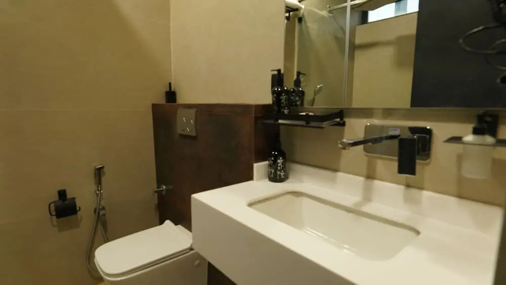 Нойда: Aquila Grand Suites