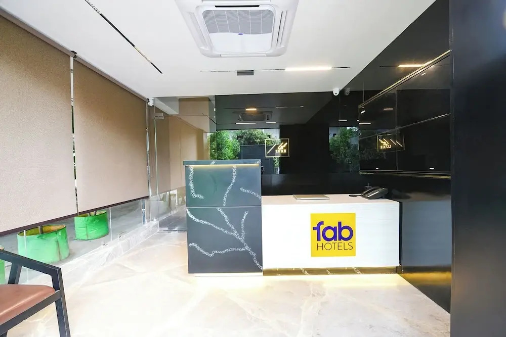 Нойда: Fabhotel Prime Elegance Suites