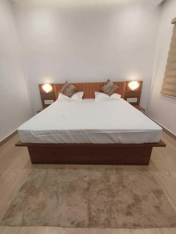 Айодхья: The Tribhuvan Residency
