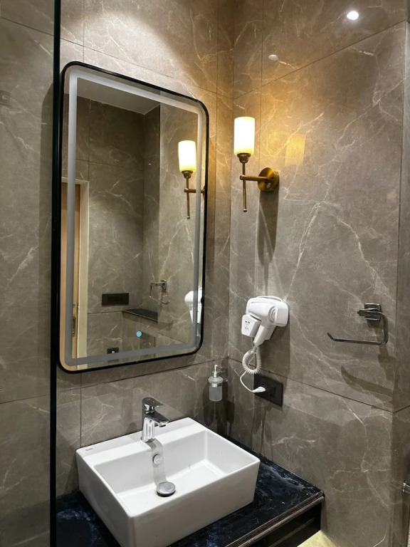 Айодхья: Hotel The Raghavas'