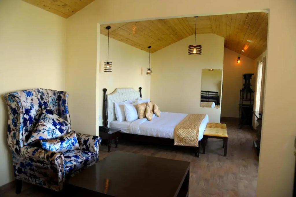 Чамба: Aaroham by Aamod Dalhousie Luxury Cottage Resort