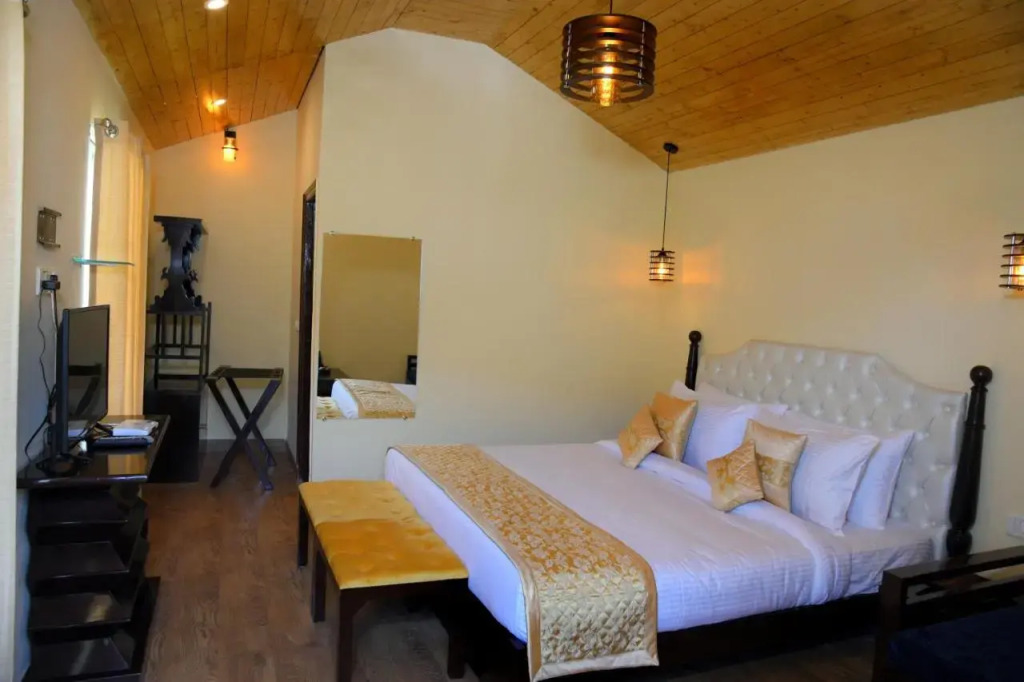 Чамба: Aaroham by Aamod Dalhousie Luxury Cottage Resort