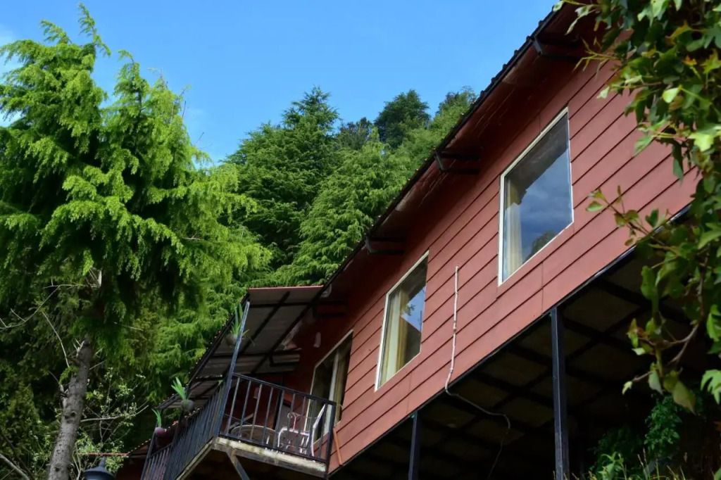 Чамба: Aaroham by Aamod Dalhousie Luxury Cottage Resort